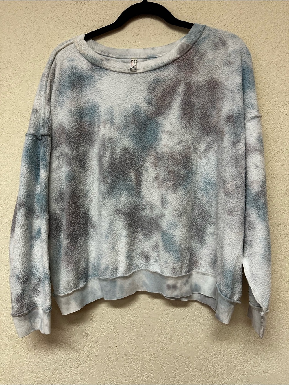 Young Fabulous & Broke Women's Blue & Gray Tie-Dye Pullover Sweatshirt size M